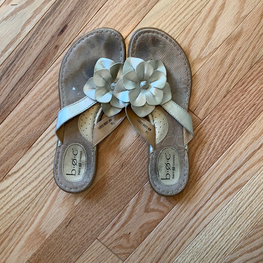 Born sandals
